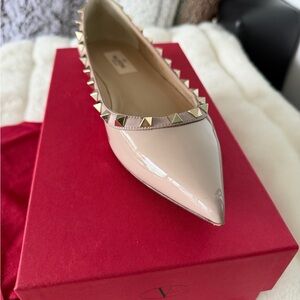 Authentic Valentino Garavani Rockstud Flats Powder Pink Patent 7.5